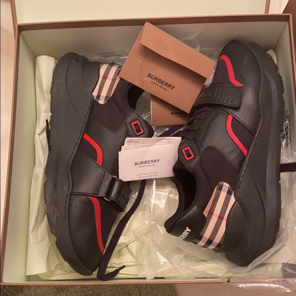 Burberry men’s Trainers newest season